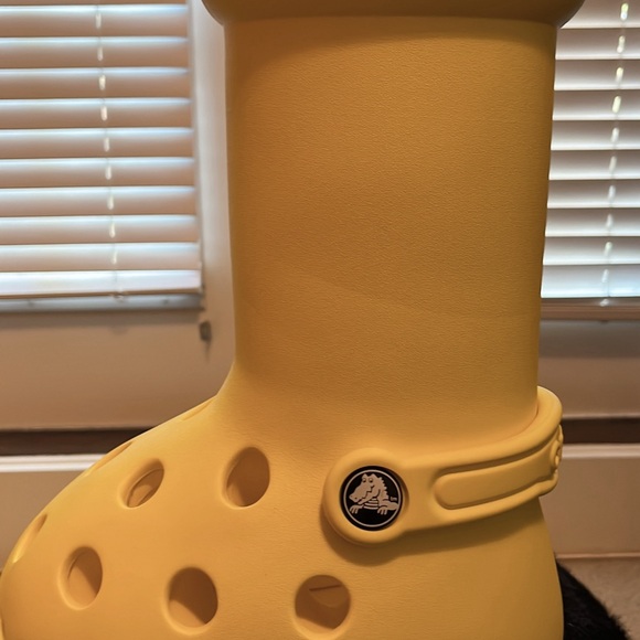 BNIB MSCHFxCrocs boots. Size 8. - Picture 6 of 9